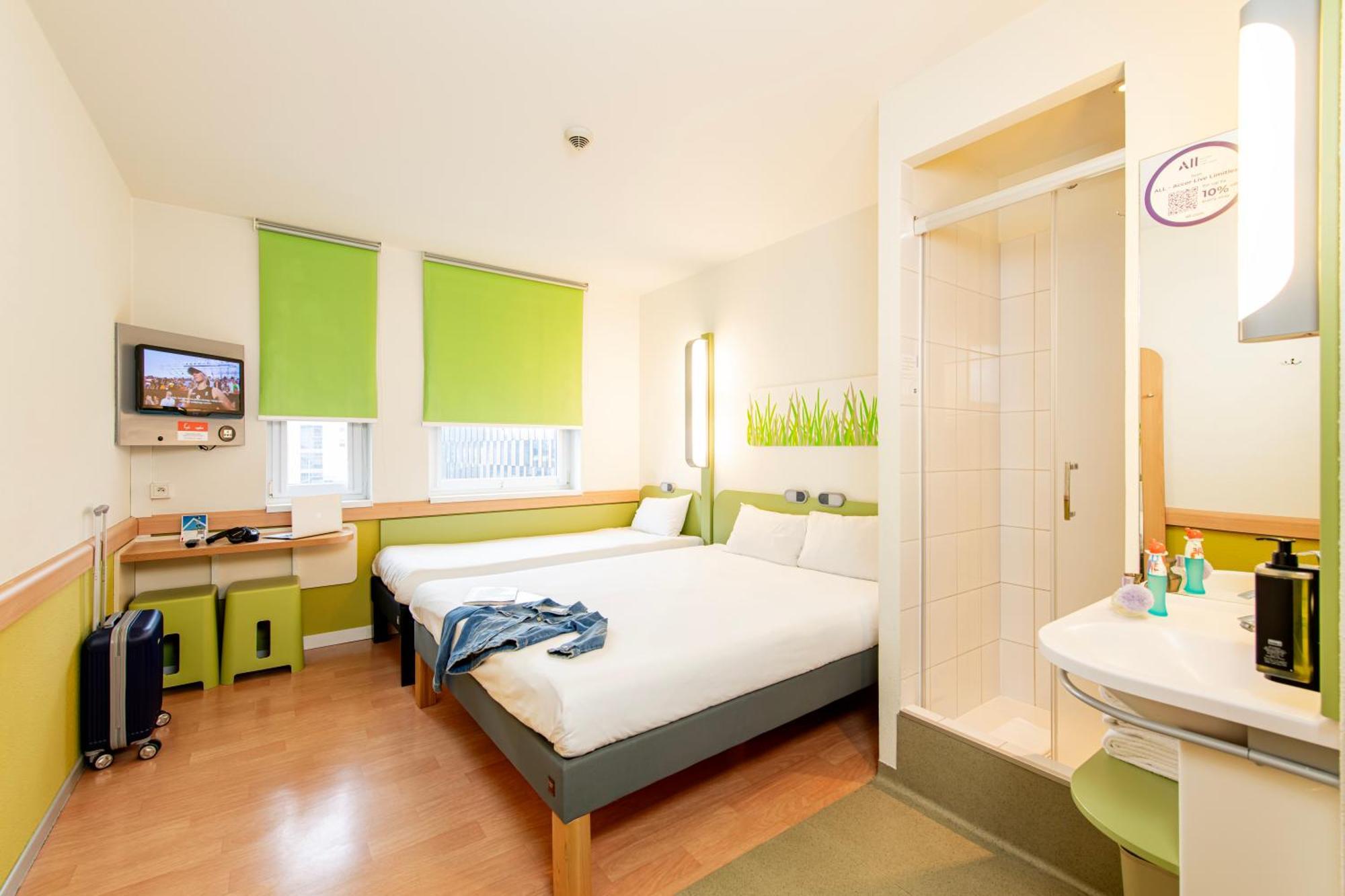 Camera Matrimoniale Standard con Letto Supplementare